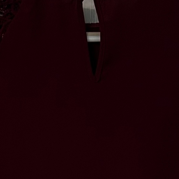 Forever 21 Blouse - burgundy size small - Picture 4 of 4